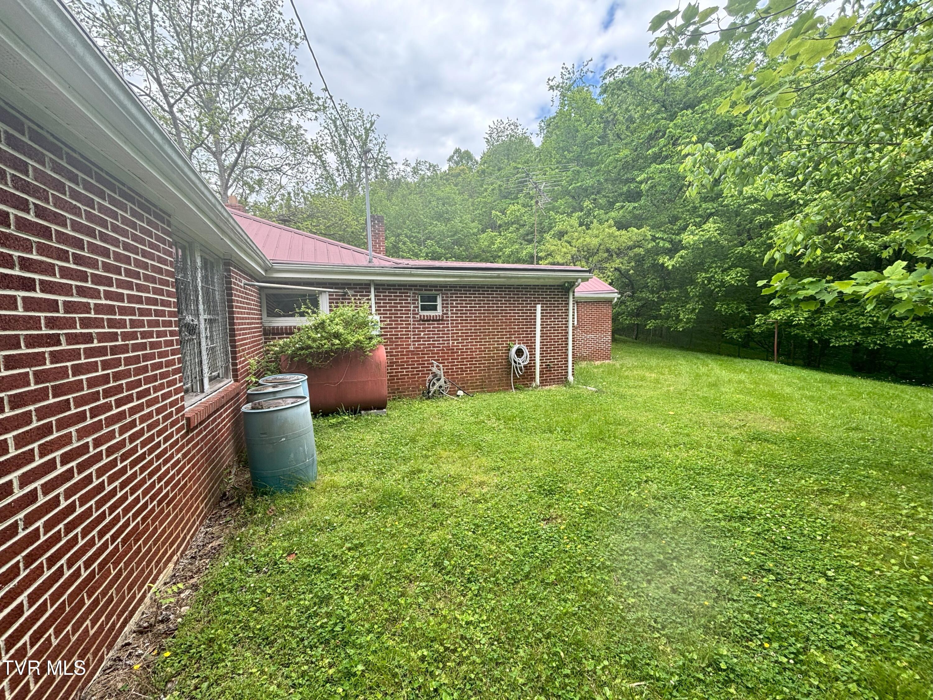 3719 Red Hill Road Gate City, VA 24251 - Photo 33 of 47 IMG_3374