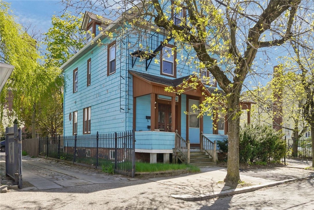 98 Andem Street Providence, RI 02908 - Photo 2 of 49