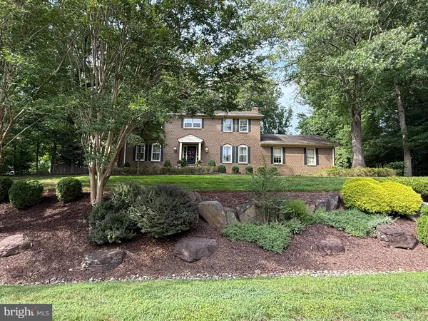 $1,300,000 | 10516 Walter Thompson Drive, Vienna, VA 22181
