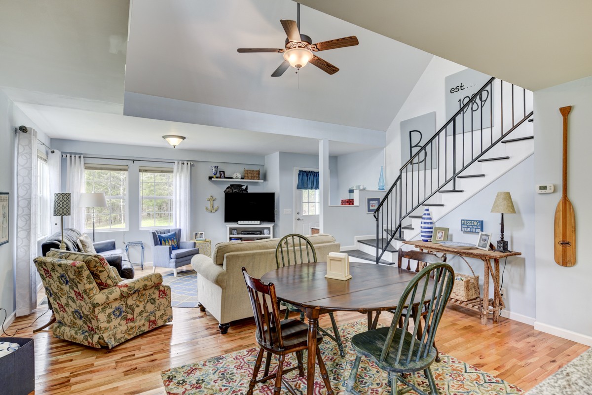 8565 South Tatum Creek Road Lyles, TN 37098 - Photo 31 of 31 a view of a dining room with furniture and a livingroom
