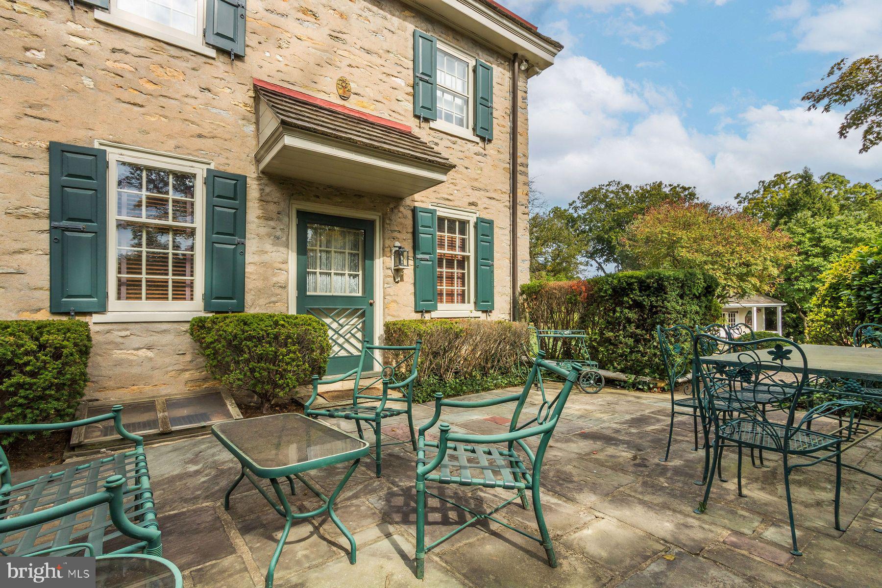 711 Washington Lane Rydal, PA 19046 - Photo 10 of 27 Gallery Image 10