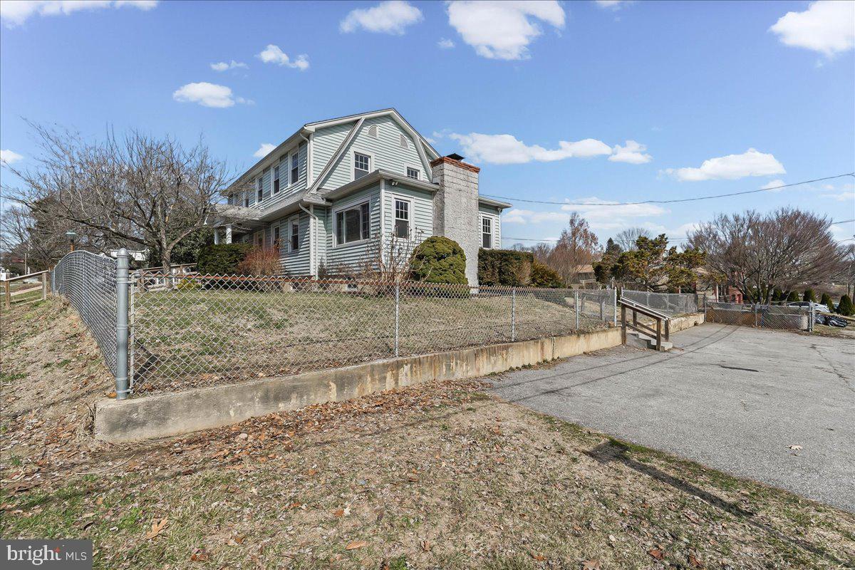3907 Bethel Road Upper Chichester, PA 19061 - Photo 3 of 37 SIde View