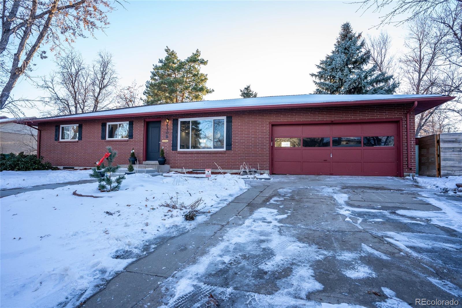 6308 Jellison Way Arvada, CO 80004 - Photo 2 of 40