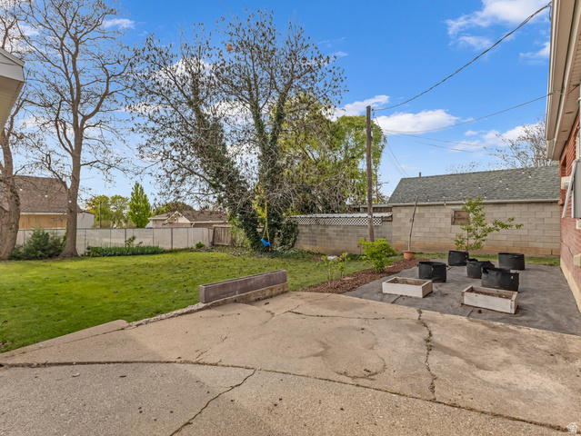 935 North 400 East Bountiful, UT 84010 - Photo 24 of 32