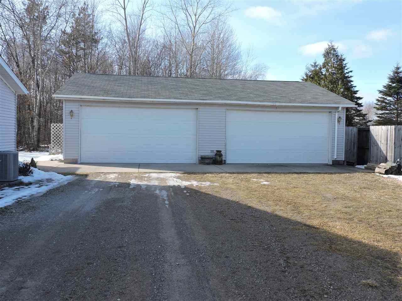 2467 Old State Road Pinconning, MI 48650 - Photo 4 of 47