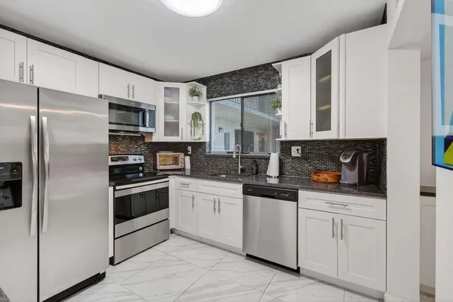 $2,500 | 15108 Ashland Drive, Unit 190, Delray Beach, FL 33484