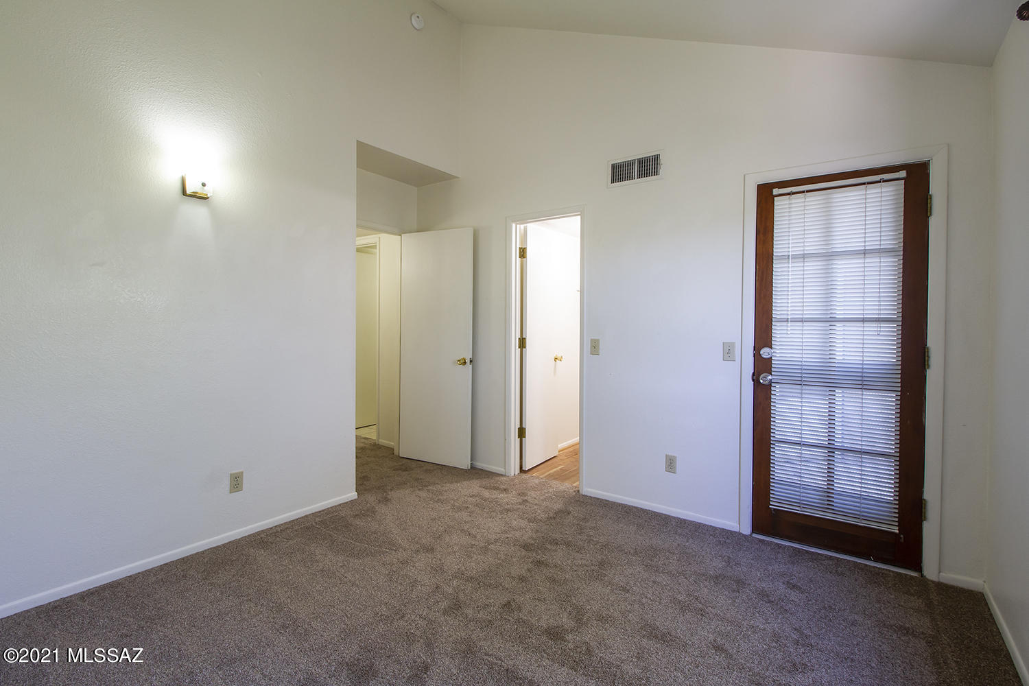 3690 North Country Club Road, Unit 1042 Tucson, AZ 85716 - Photo 5 of 33