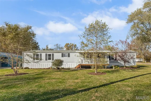 $135,000 | 1525 Alvina Drive, Dupo, IL 62239