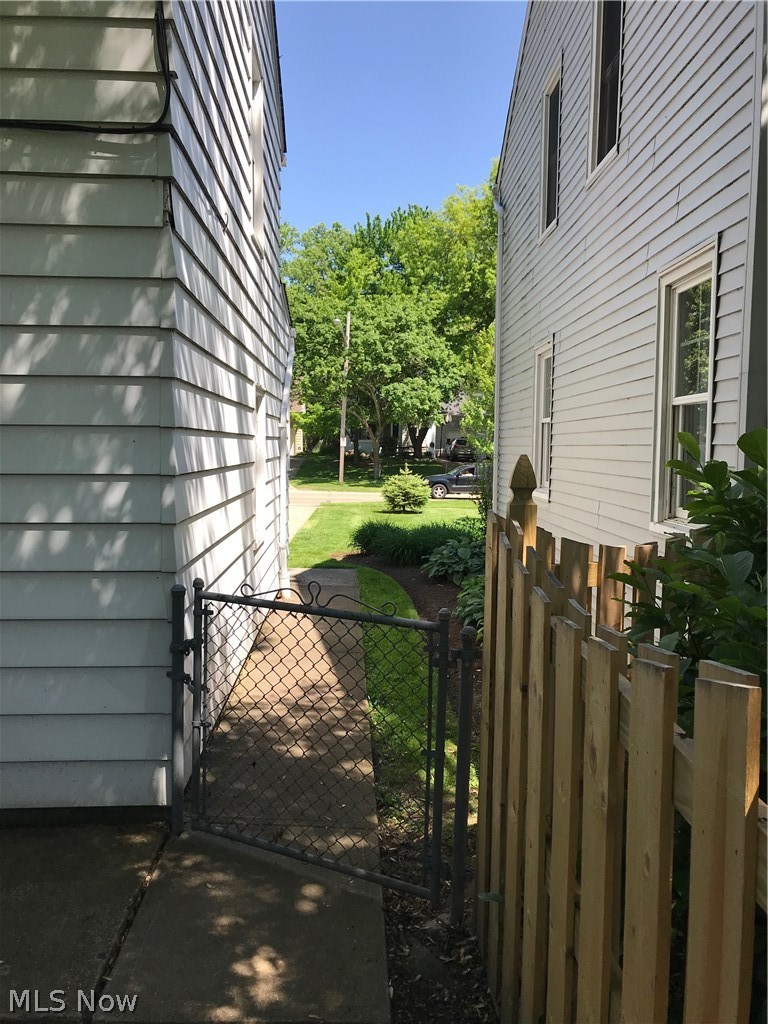 1340 Brainard Road Lyndhurst, OH 44124 - Photo 21 of 25