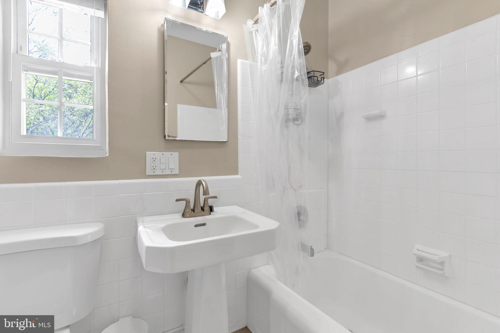 3623 Gunston Road Alexandria, VA 22302 - Photo 14 of 20