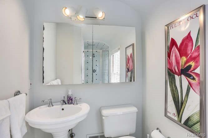 618 Overhill Road Bloomfield Hills, MI 48301 - Photo 24 of 30 618 Overhill Rd Bloomfield-small-021-18-618 Overhill Road-666x444-72dpi.jpg