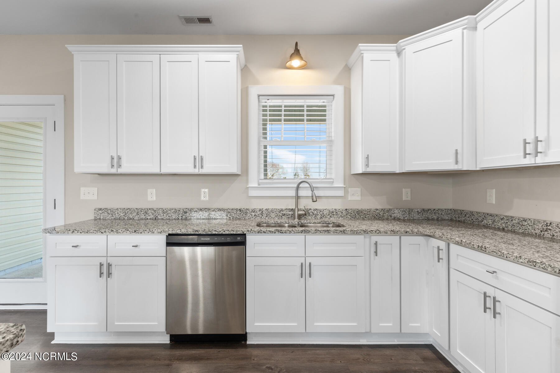 119 Fowler Manning Road Richlands, NC 28574 - Photo 6 of 19 kitchen4