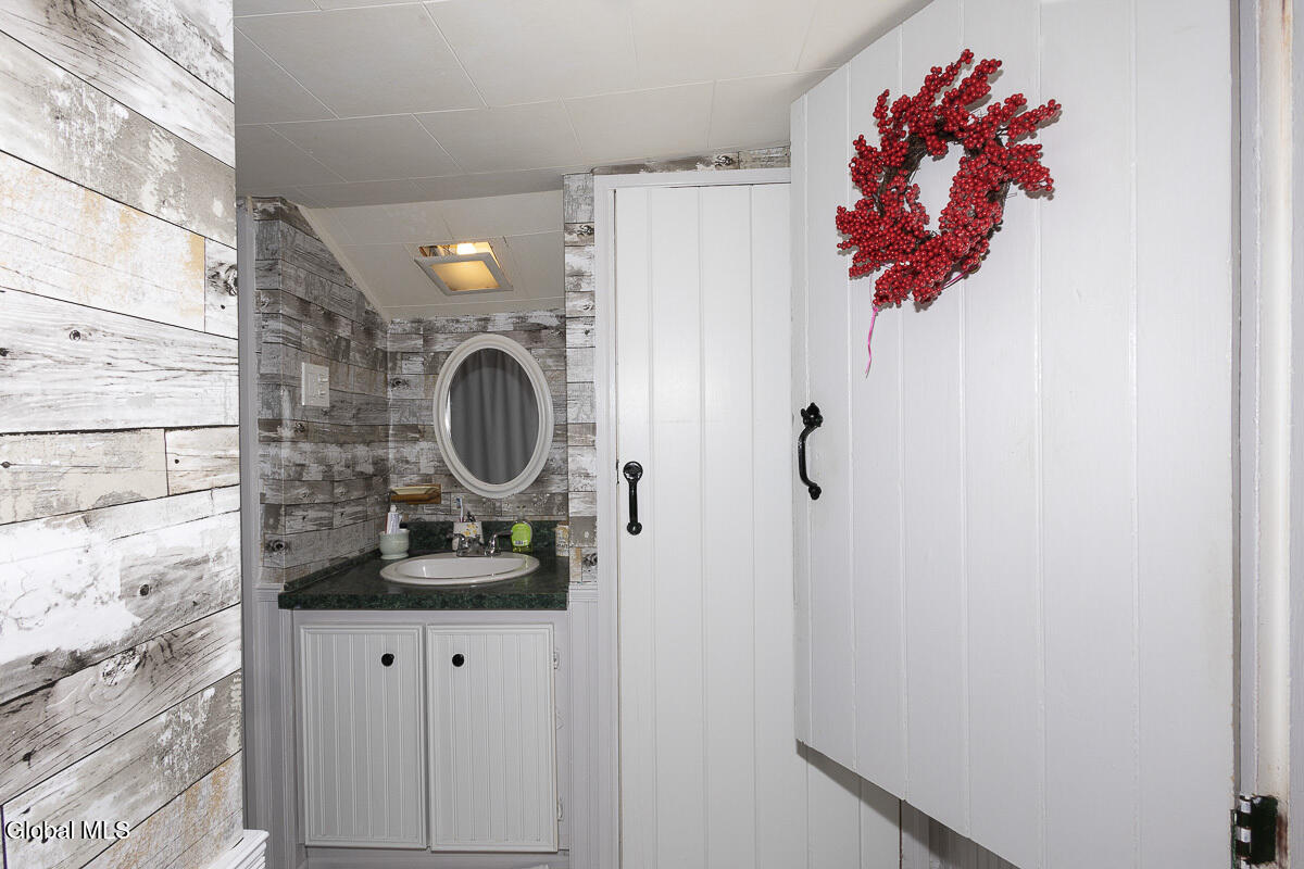 21 Main Street Rexford, NY 12148 - Photo 30 of 43 32-21 Main St-25