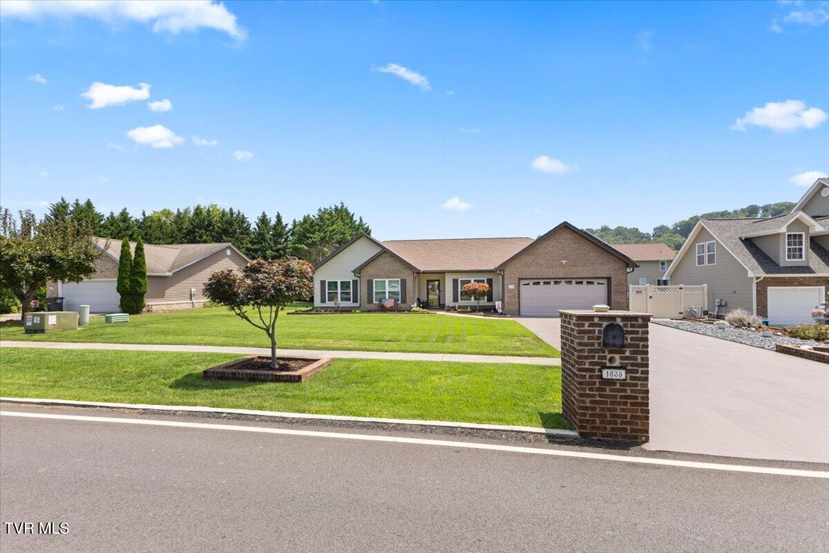 1635 Cooks Valley Road Kingsport, TN 37664 - Photo 3 of 53 03-128A0886
