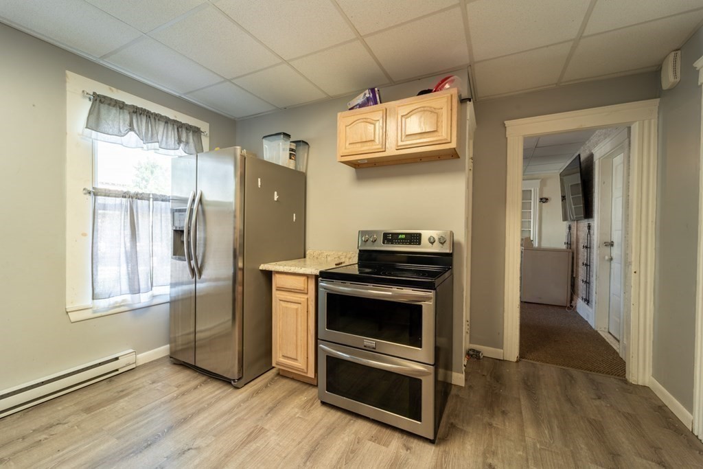 4 Arthur Street Worcester, MA 01604 - Photo 11 of 39