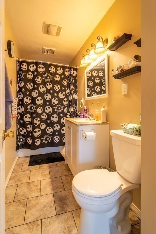 4 Arthur Street Worcester, MA 01604 - Photo 13 of 39