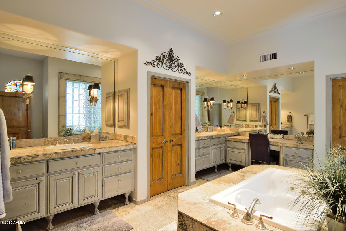6480 East Stallion Road Paradise Valley, AZ 85253 - Photo 8 of 13 Master Bath
