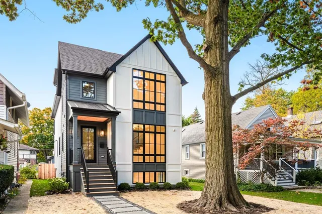 $1,549,000 | 2422 Grant Street, Evanston, IL 60201