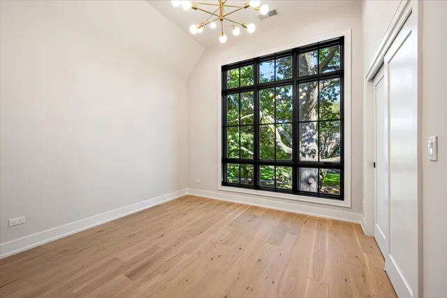 $1,549,000 | 2422 Grant Street, Evanston, IL 60201