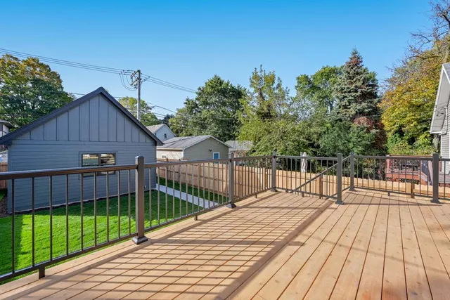 $1,549,000 | 2422 Grant Street, Evanston, IL 60201