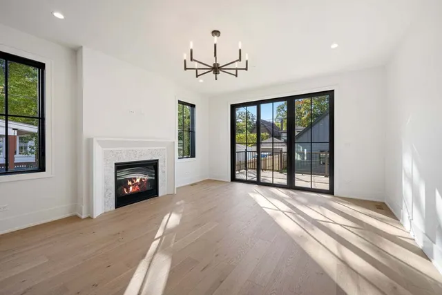 $1,549,000 | 2422 Grant Street, Evanston, IL 60201