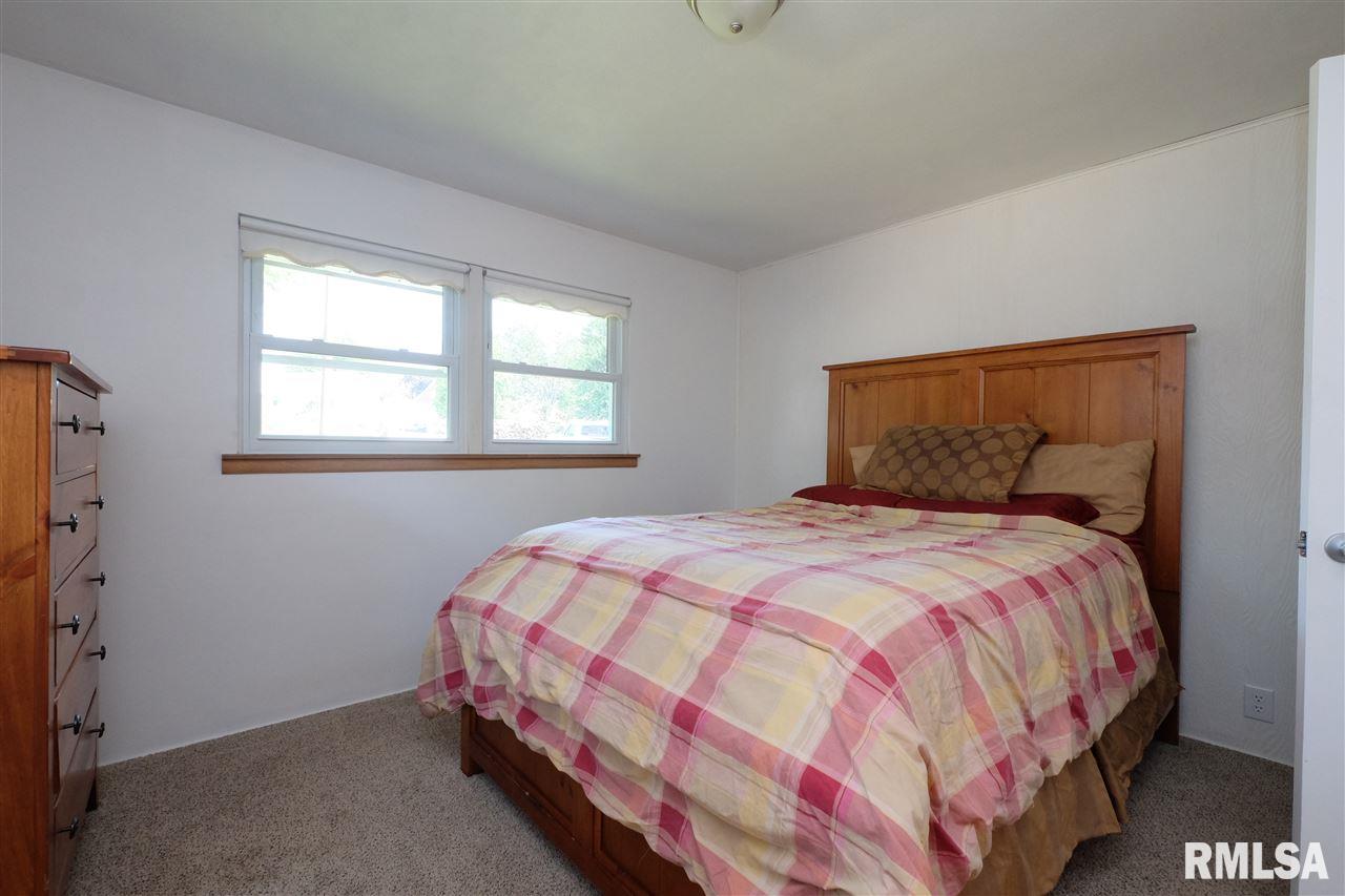 806 Springfield Road East Peoria, IL 61611 - Photo 16 of 36 Gallery Image 16