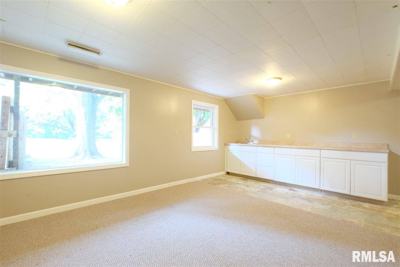 806 Springfield Road East Peoria, IL 61611 - Photo 24 of 36 Gallery Image 24