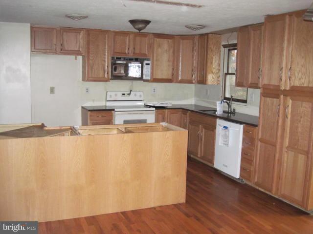 43379 Medleys Neck Road Leonardtown, MD 20650 - Photo 2 of 21 Kitchen