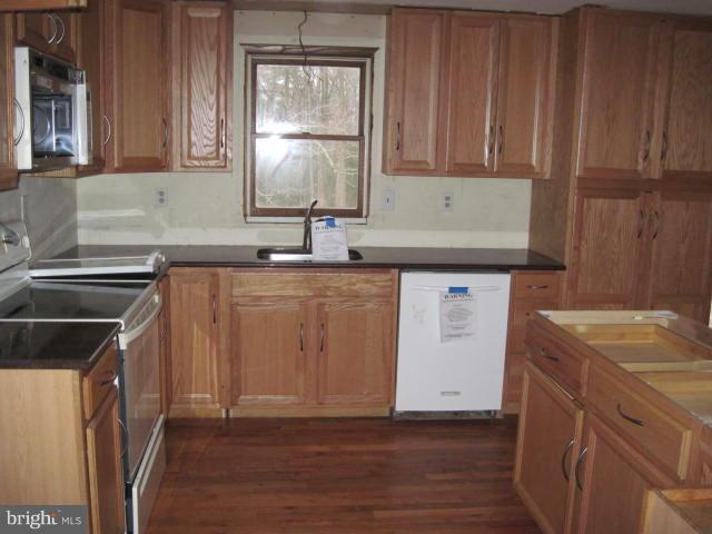 43379 Medleys Neck Road Leonardtown, MD 20650 - Photo 7 of 21 Kitchen