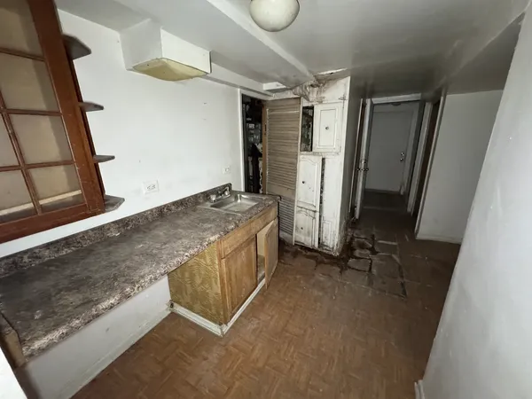 $225,000 | 940 North Hamlin Avenue, Chicago, IL 60651