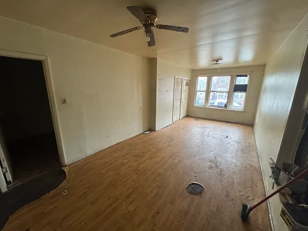 $225,000 | 940 North Hamlin Avenue, Chicago, IL 60651