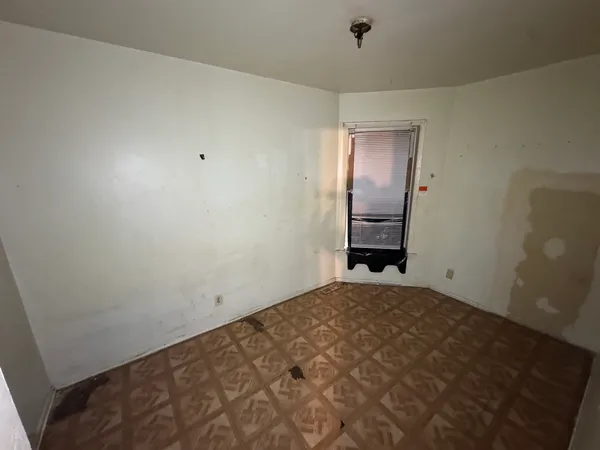 $225,000 | 940 North Hamlin Avenue, Chicago, IL 60651