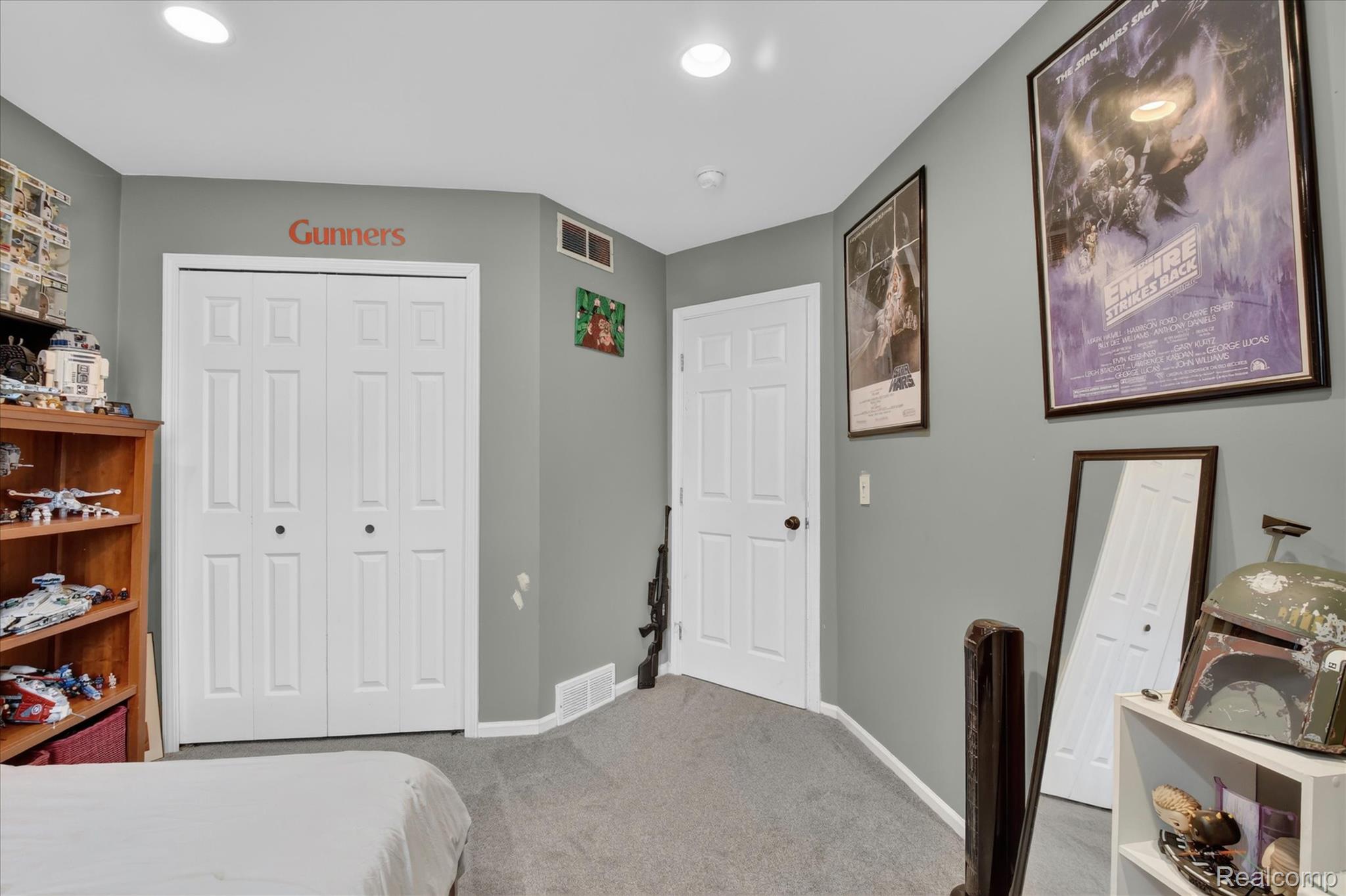 7040 McGuire Road Fenton, MI 48430 - Photo 20 of 43 32-7040-McGuire-Rd-Fenton-WindowStill.jpg