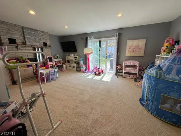 $560,000 | 33 Woodsedge Avenue, Budd Lake, NJ 07828