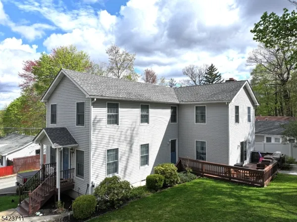 $560,000 | 33 Woodsedge Avenue, Budd Lake, NJ 07828