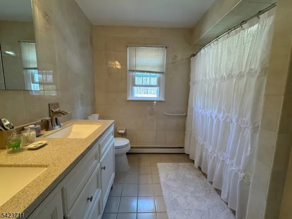 $560,000 | 33 Woodsedge Avenue, Budd Lake, NJ 07828