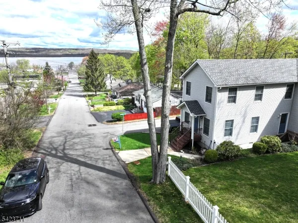 $560,000 | 33 Woodsedge Avenue, Budd Lake, NJ 07828