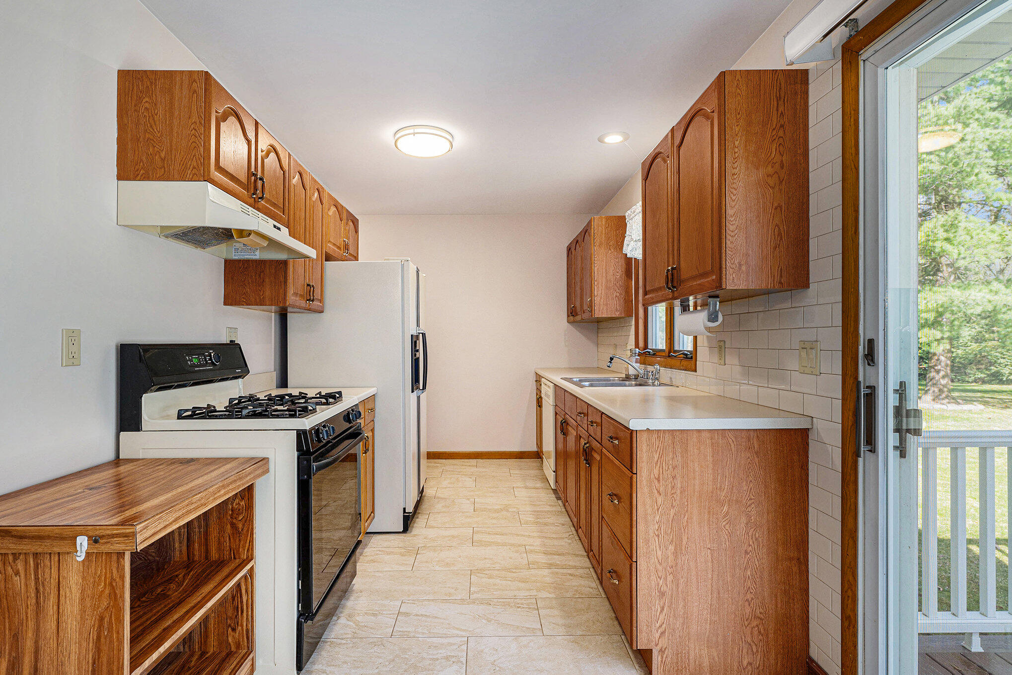 1326 Yoder Road Manistee, MI 49660 - Photo 11 of 30 013_p1015444