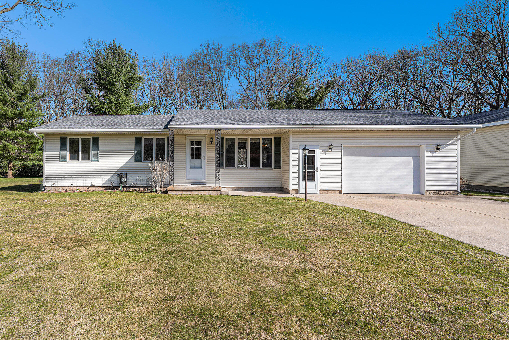 1326 Yoder Road Manistee, MI 49660 - Photo 5 of 30 006_p1015476