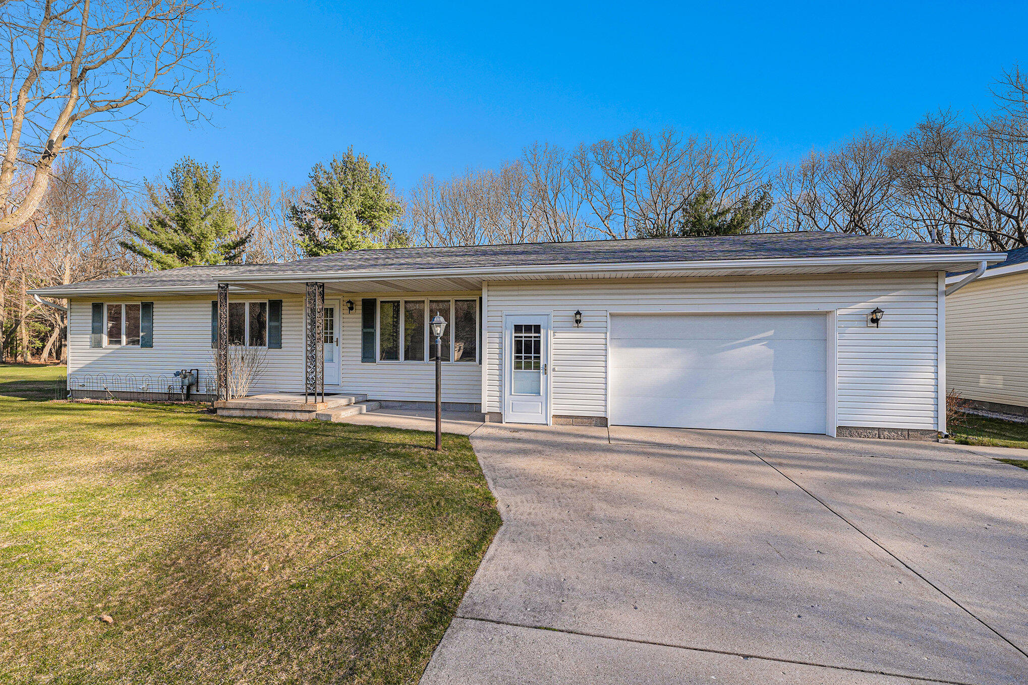 1326 Yoder Road Manistee, MI 49660 - Photo 6 of 30 008_p1015379