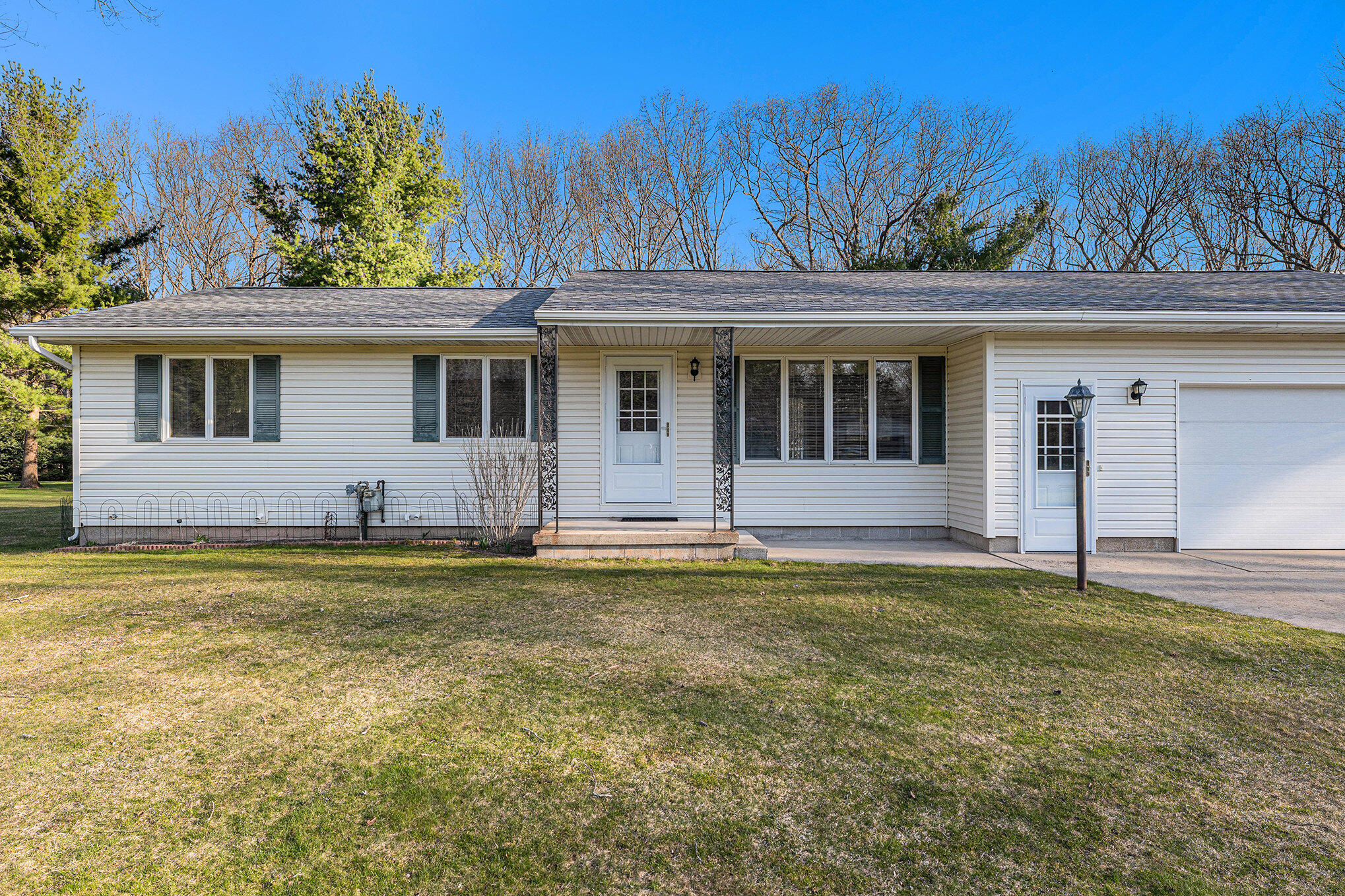 1326 Yoder Road Manistee, MI 49660 - Photo 7 of 30 009_p1015373