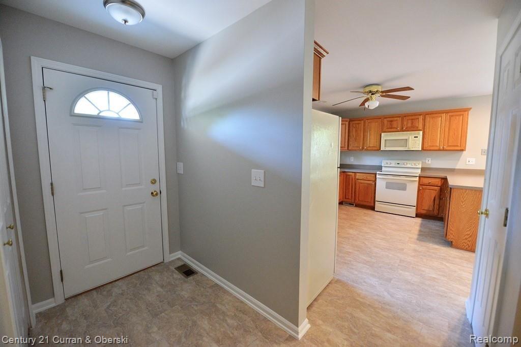 4624 Rochester Road, Unit 2 Royal Oak, MI 48073 - Photo 8 of 30