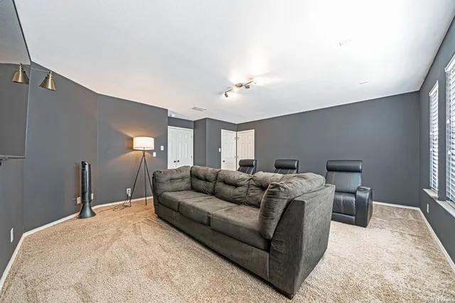 $398,500 | 104 Yeager Circle, Cibolo, TX 78108