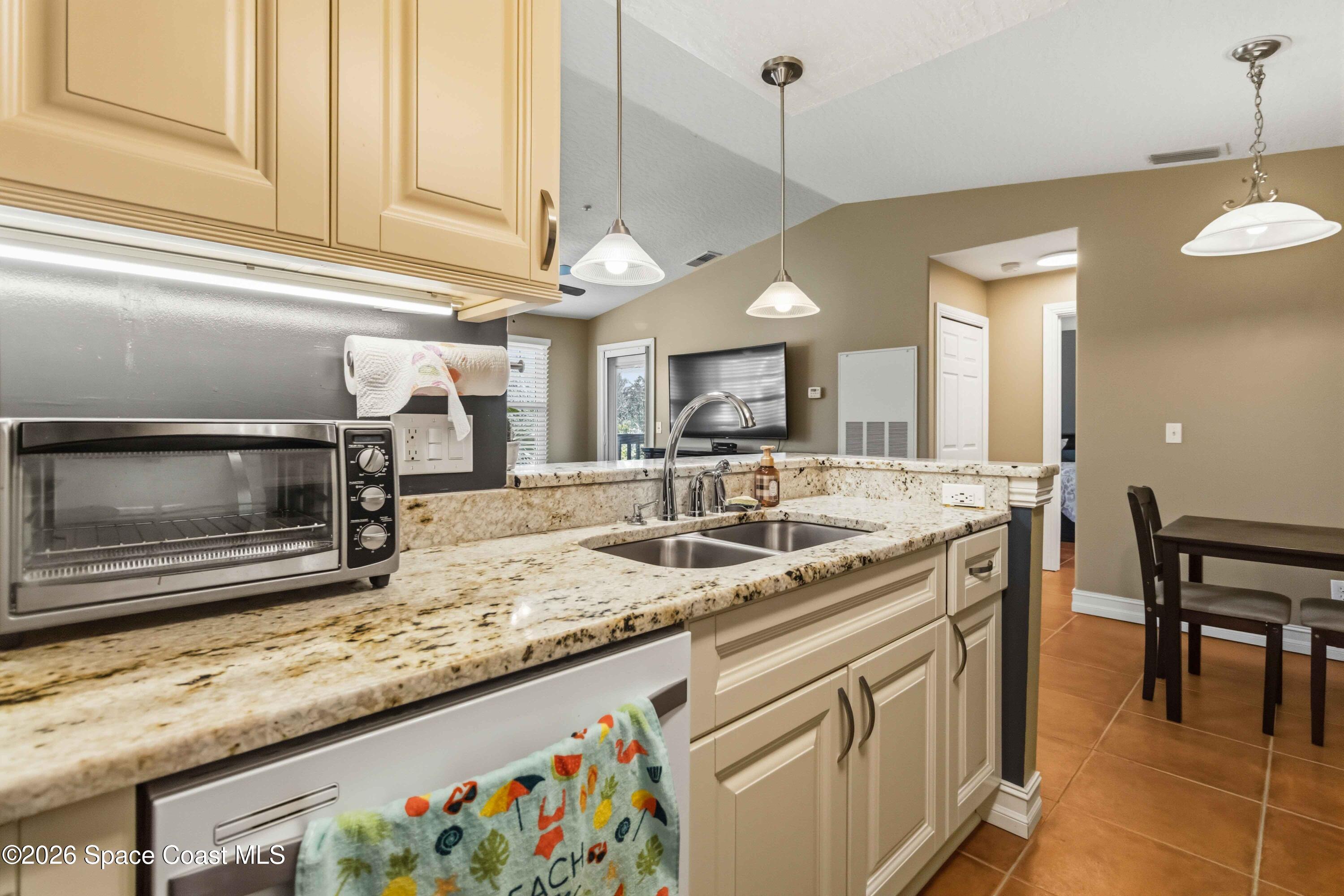 7667 North Wickham Road, Unit 519 Melbourne, FL 32940 - Photo 7 of 18 Functional & Move-in Ready!