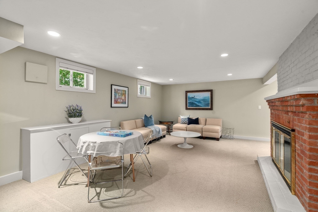 176 Paulson Road Newton, MA 02468 - Photo 16 of 23