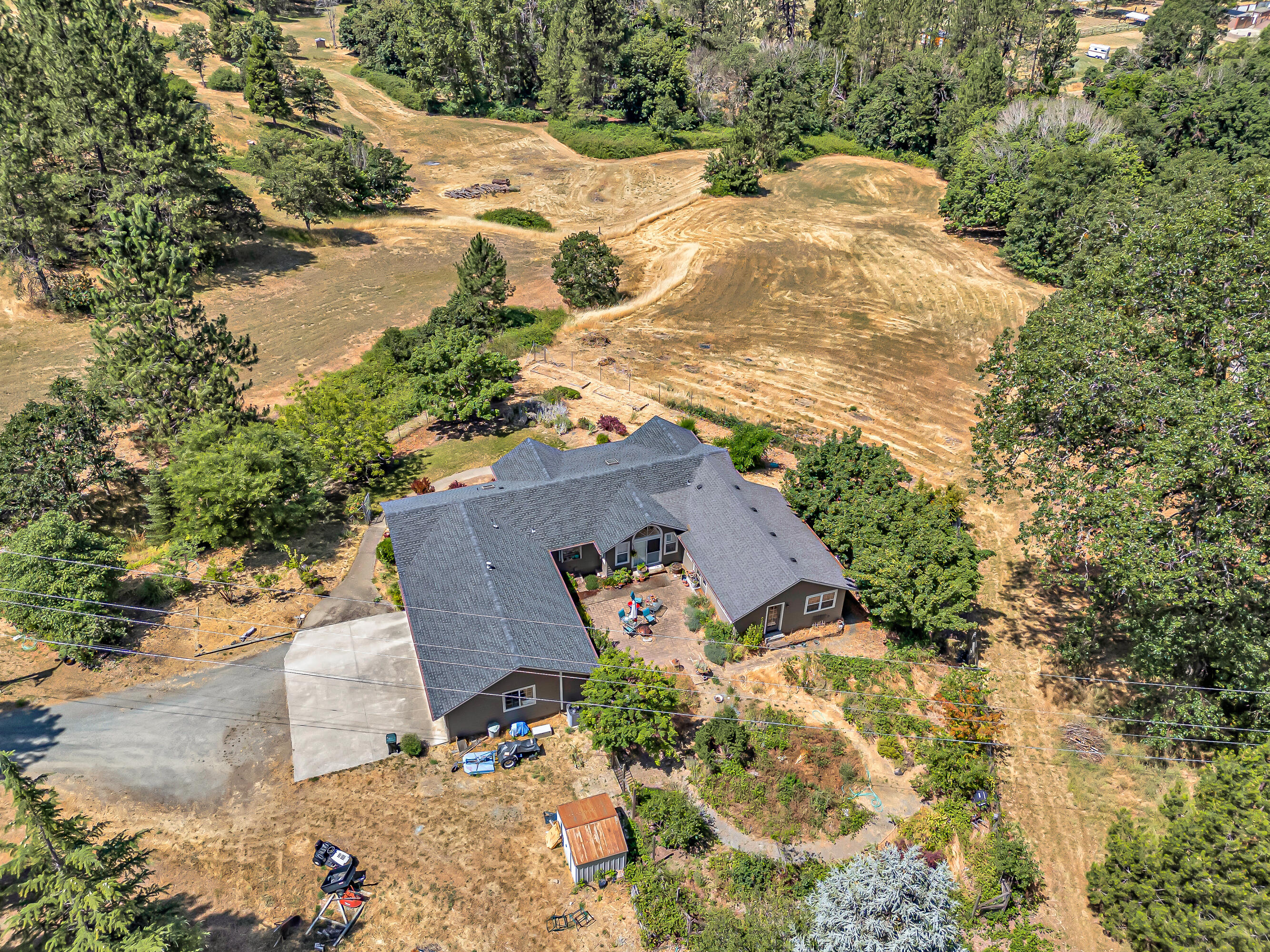 1775 Wards Creek Road Rogue River, OR 97537 - Photo 43 of 62