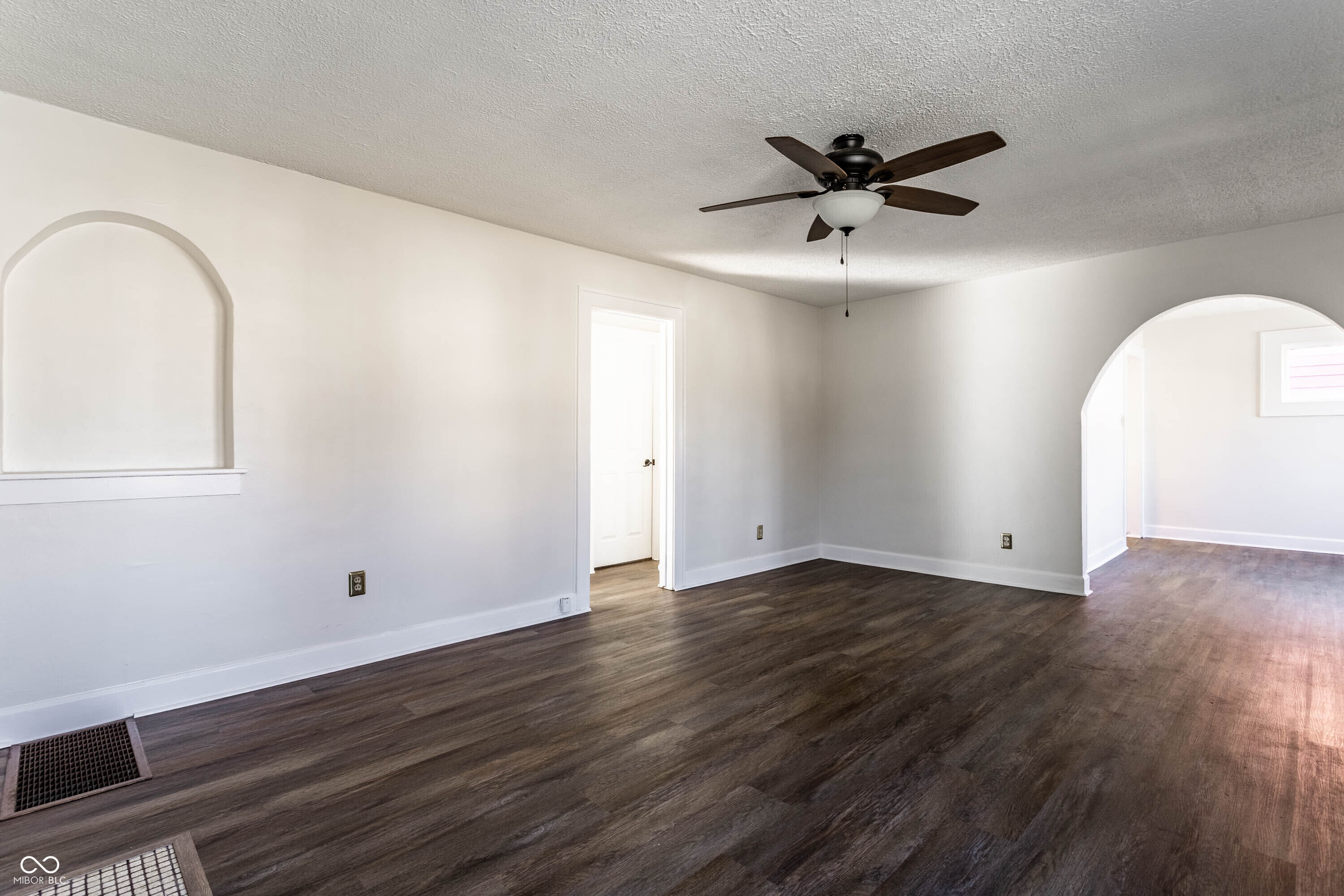 4929 Young Avenue Indianapolis, IN 46201 - Photo 7 of 29