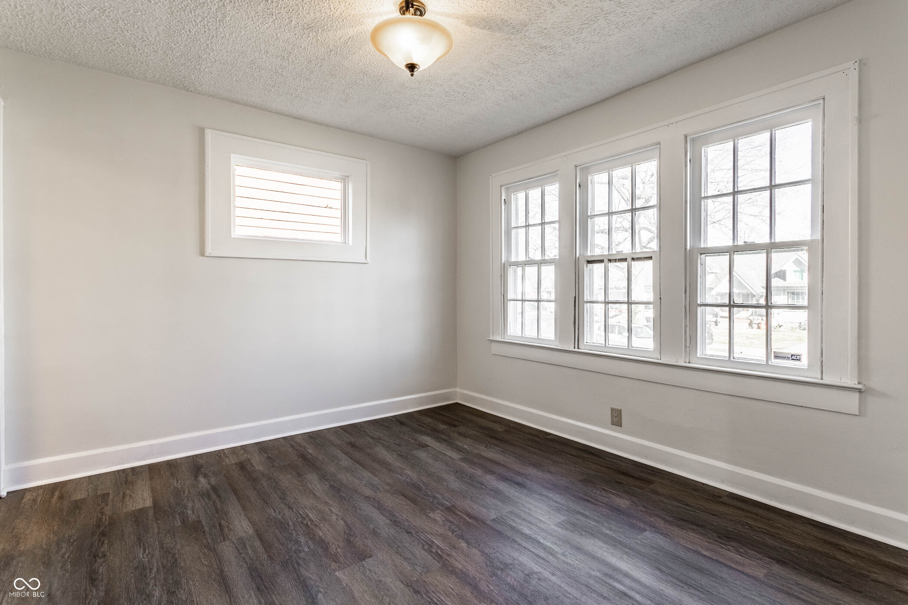 4929 Young Avenue Indianapolis, IN 46201 - Photo 9 of 29