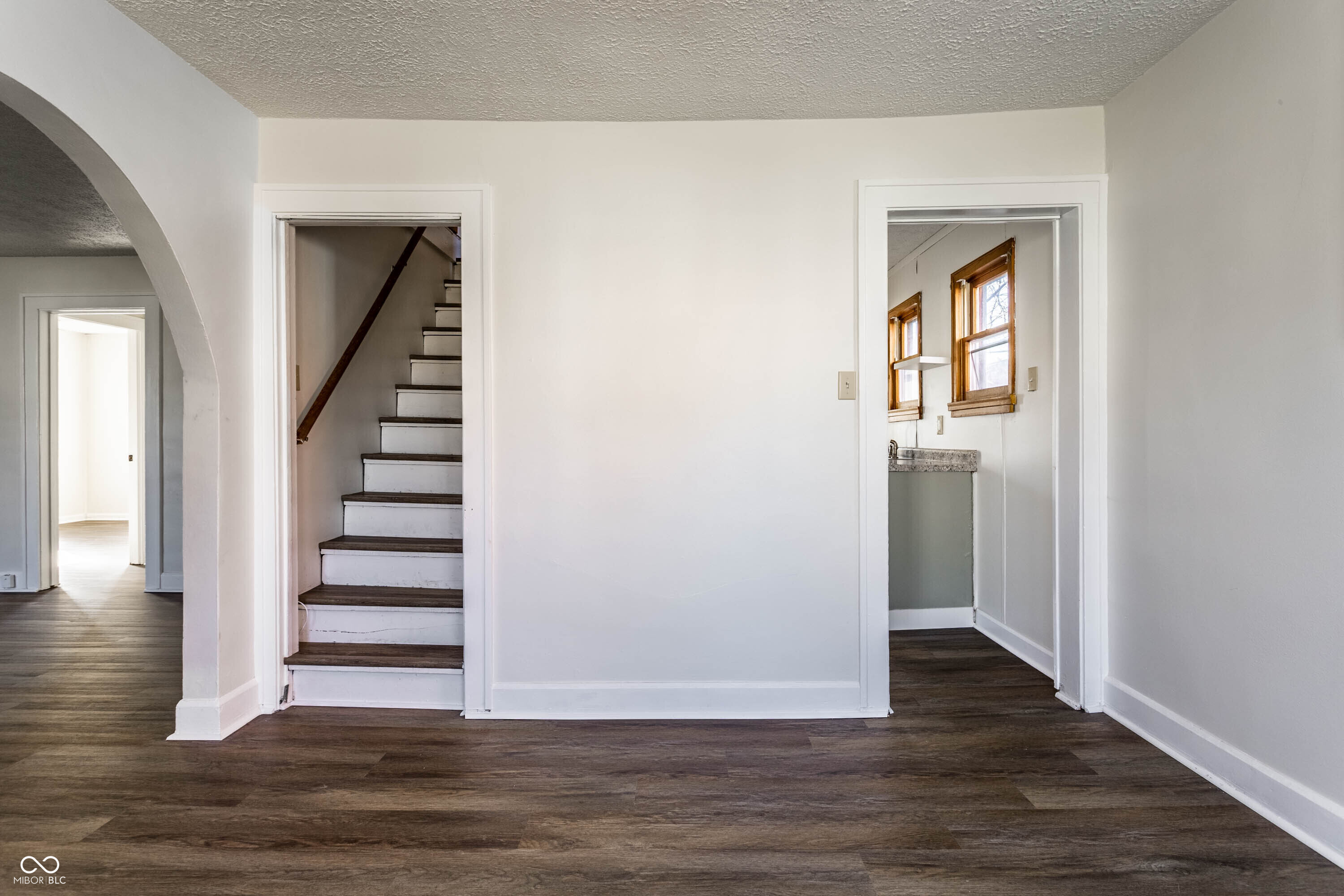 4929 Young Avenue Indianapolis, IN 46201 - Photo 10 of 29