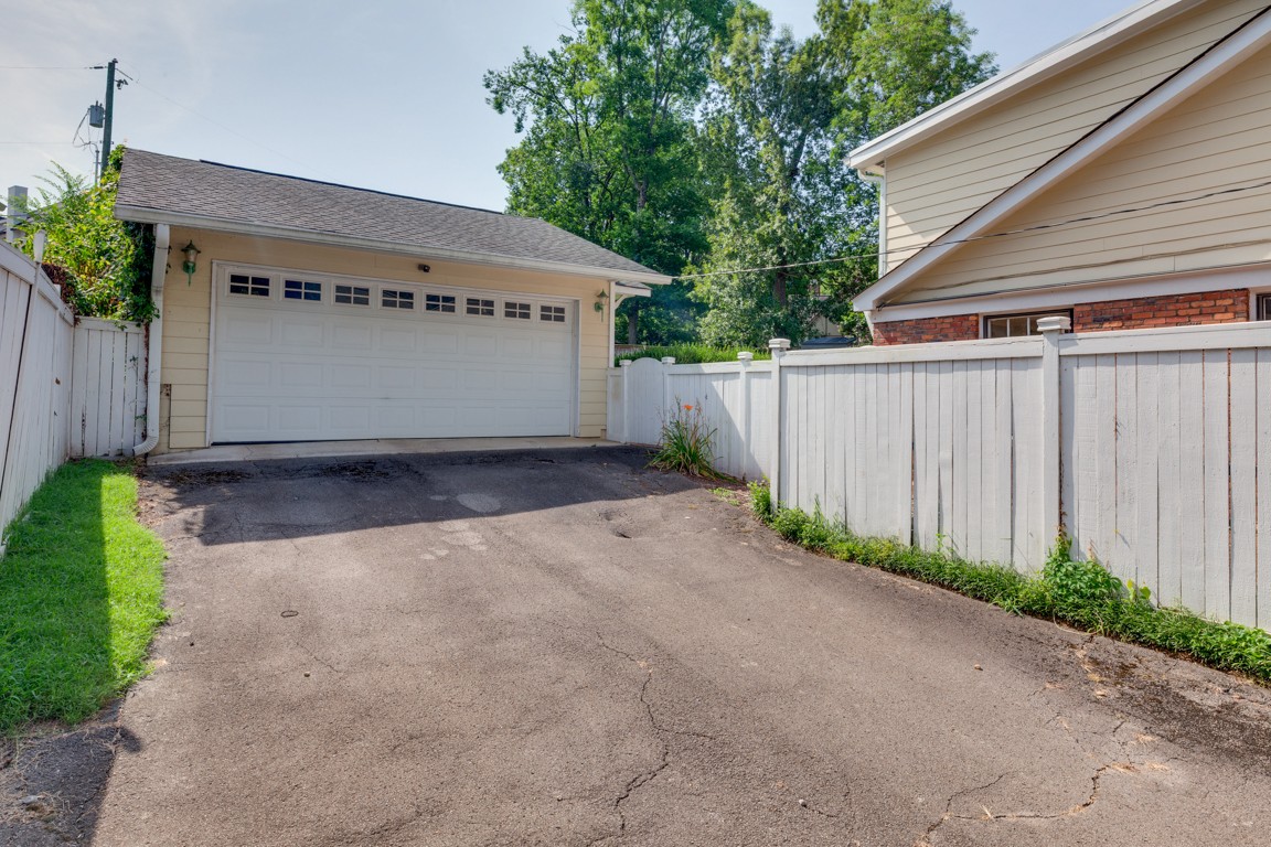 690 Clearview Drive Nashville, TN 37205 - Photo 17 of 18
